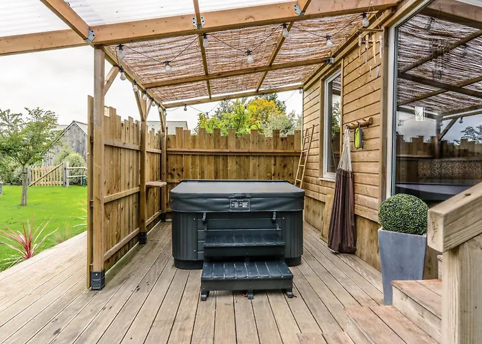 Luxury tent La Roulotte De La Trigalle Valognes